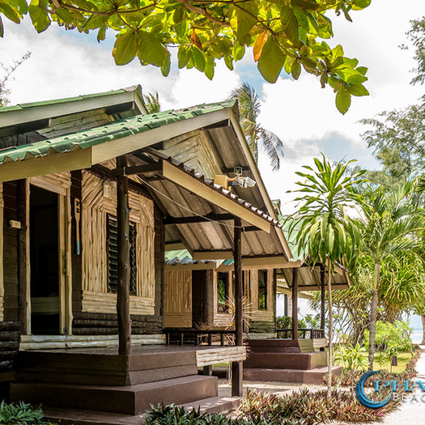 traditional bungalow fan beach access